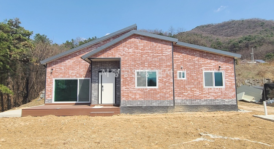 충북 충주시 신니면 전원마을내 숲속 신축 전원주택 2억5천 급매