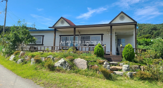 충북 괴산군 소수면 한적한 시골마을 내 쉴만한 세컨하우스 1억4천 매매